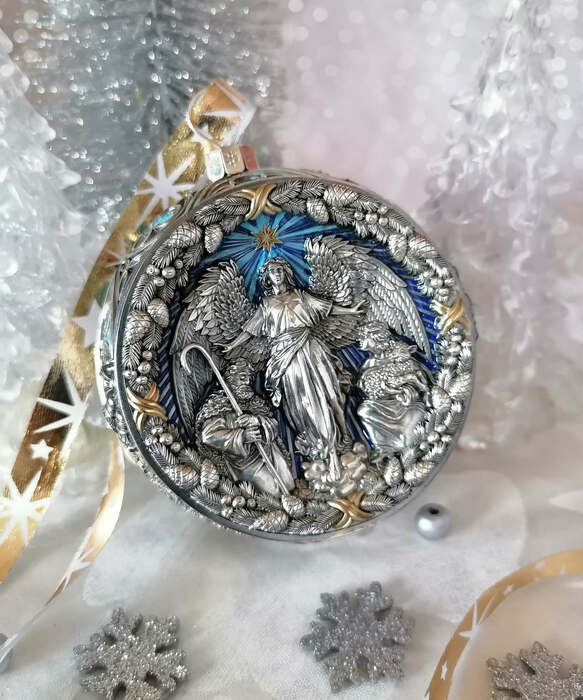 Серебряный елочный шар "Явление Ангела" с эмалью
